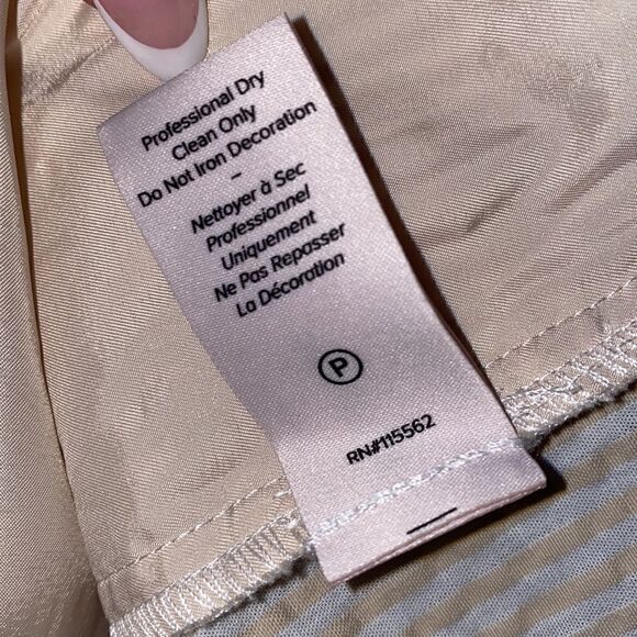 Cinq à Sept NWT RHINESTONE DITSY NEEMA SHORT In White/Plaster Size 2 - Picture 12 of 13